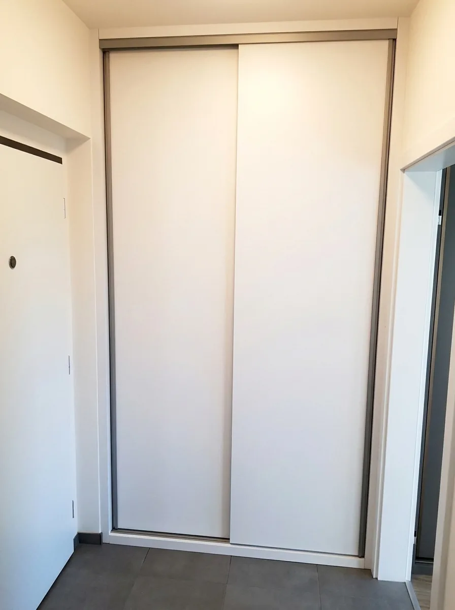 Vestavná skříň na míru – realizace 46 – Martin Kučera truhlář